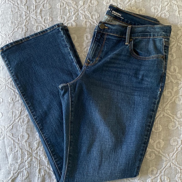 EUC Old Navy Bootcut Jeans - Size 12 Short - Picture 1 of 6